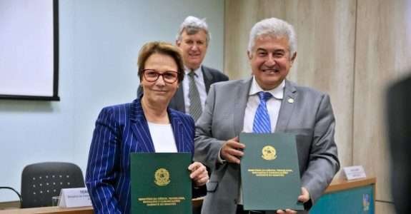Ministério da Agricultura e IPEA firmam parceria ligada ao setor de Bioinsumos Ministério da Agricultura e IPEA firmam parceria ligada ao setor de Bioinsumos